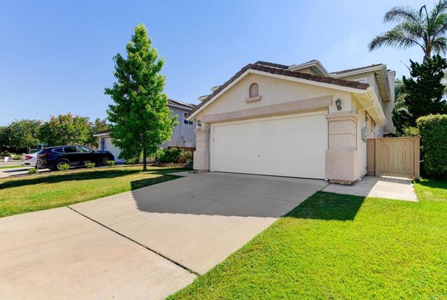 343 River Trail Place, Santee, CA 92071