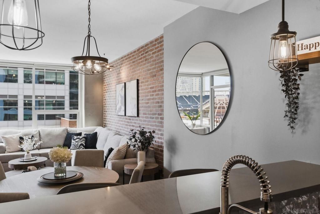 Image 11 of property listing at 321 Tenth Ave 606, San Diego, CA 92101