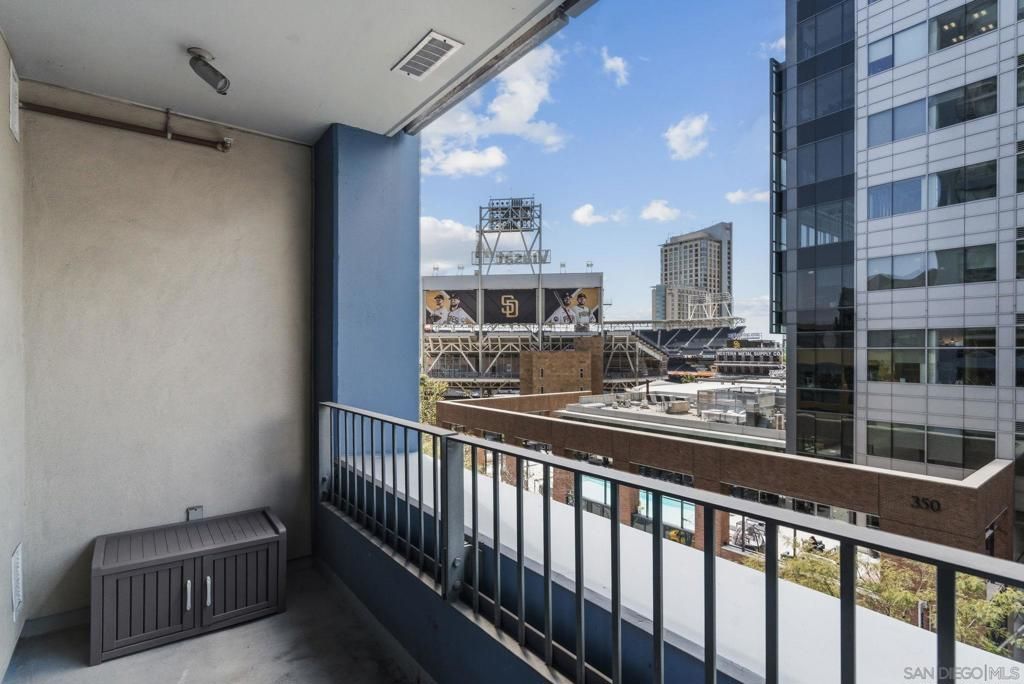 Image 20 of property listing at 321 Tenth Ave 606, San Diego, CA 92101