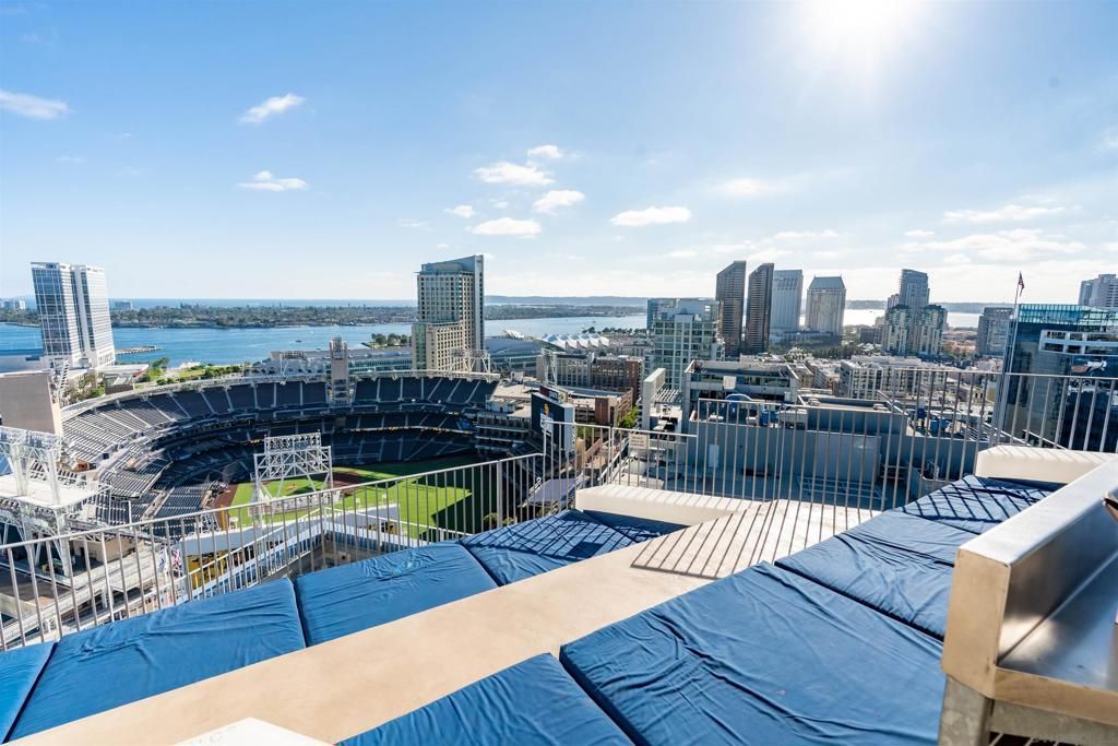 Image 24 of property listing at 321 Tenth Ave 606, San Diego, CA 92101