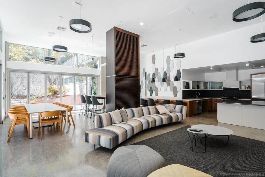 Image 27 of property listing at 321 Tenth Ave 606, San Diego, CA 92101