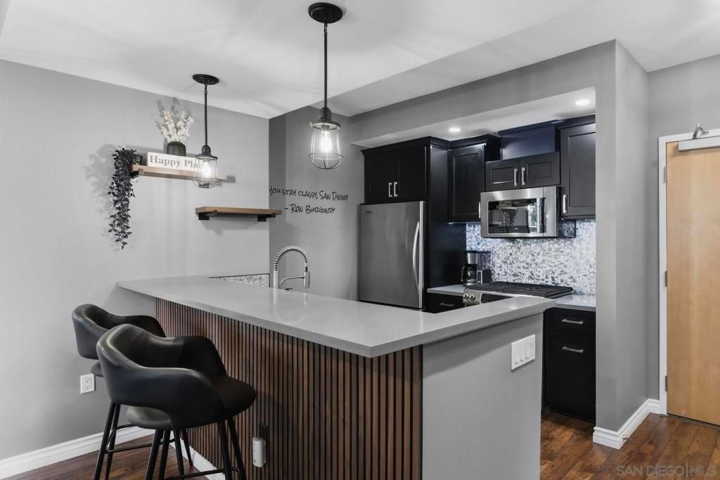 Image 7 of property listing at 321 Tenth Ave 606, San Diego, CA 92101