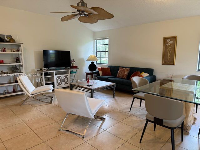 6650 Montego Bay Boulevard B, Boca Raton, FL 33433