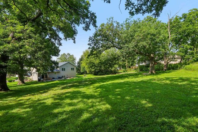 10872 Blue Mountain Avenue, Blue Mounds, WI 53517