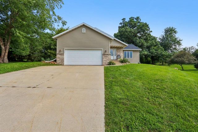 10872 Blue Mountain Avenue, Blue Mounds, WI 53517