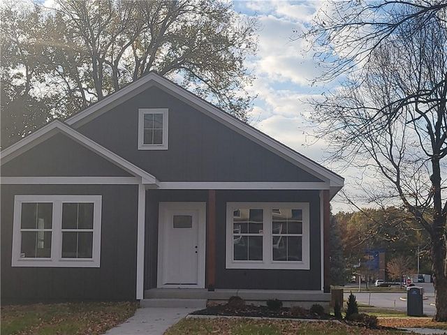 1400 S Dodgion Avenue, Independence, MO 64055