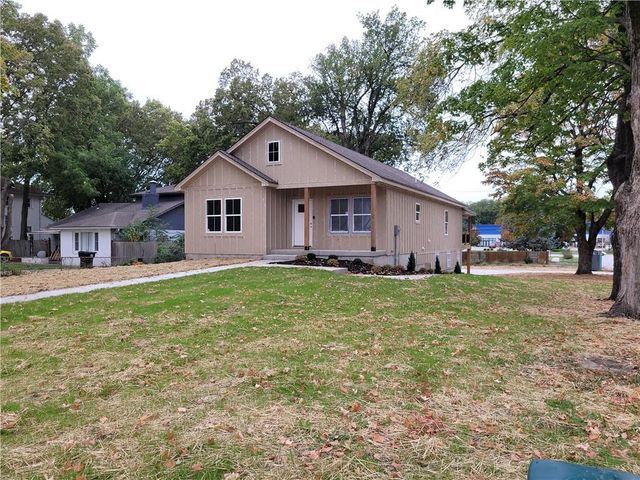 1400 S Dodgion Avenue, Independence, MO 64055