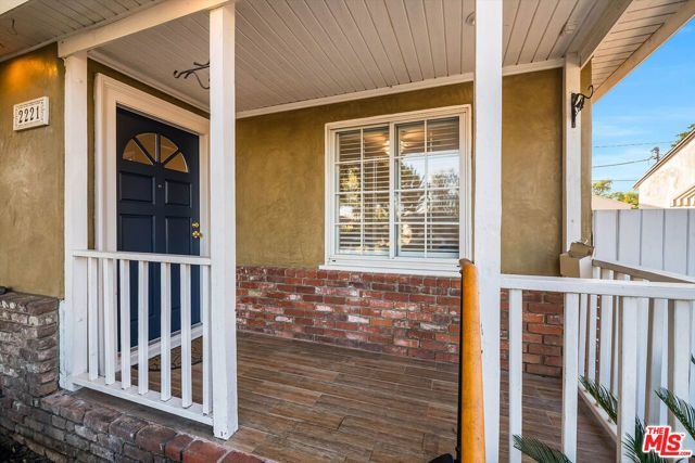 2221 N Valley Street, Burbank, CA 91505
