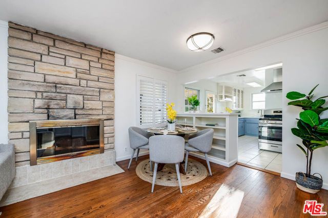 2221 N Valley Street, Burbank, CA 91505