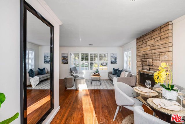 2221 N Valley Street, Burbank, CA 91505