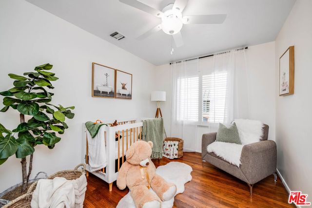 2221 N Valley Street, Burbank, CA 91505