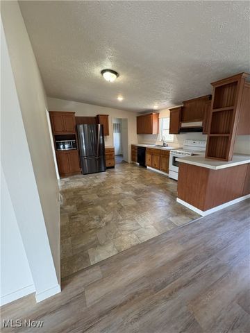 144 Arrow Road SW, Carrollton, OH 44615