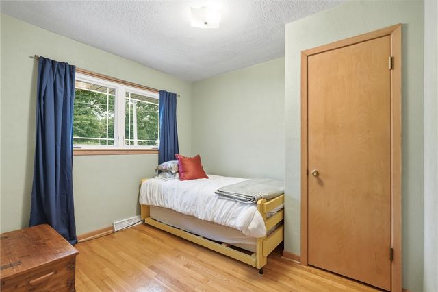 1469 Golfview Drive NE, Cedar Rapids, IA 52402