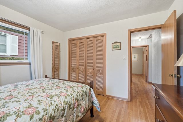 1469 Golfview Drive NE, Cedar Rapids, IA 52402