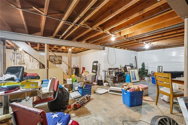 1469 Golfview Drive NE, Cedar Rapids, IA 52402