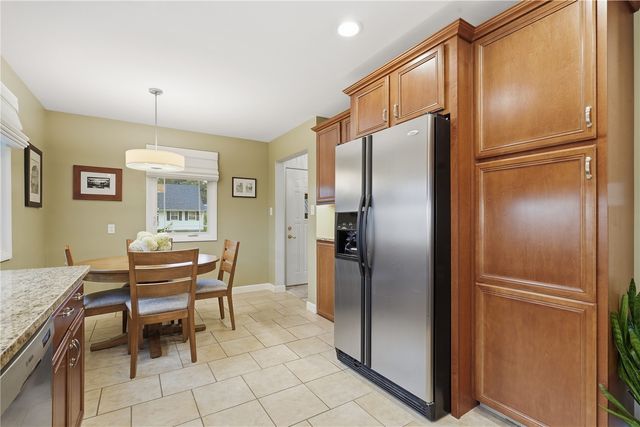 1469 Golfview Drive NE, Cedar Rapids, IA 52402
