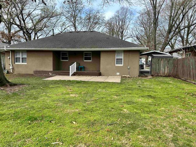 1304 Cherry, Winfield, KS 67156