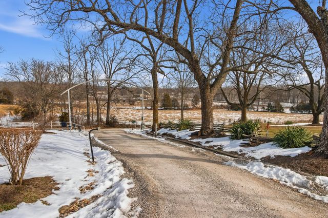 4298 Shady Grove Road, Cabool, MO 65689