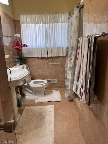 5757 Townley AVE, Norfolk, VA 23518