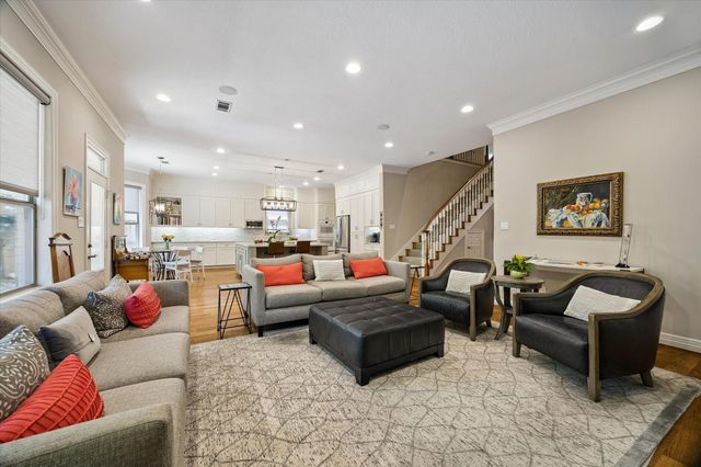 4413 Darsey Street, Bellaire, TX 77401
