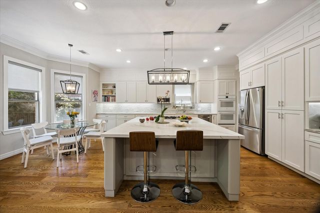 4413 Darsey Street, Bellaire, TX 77401