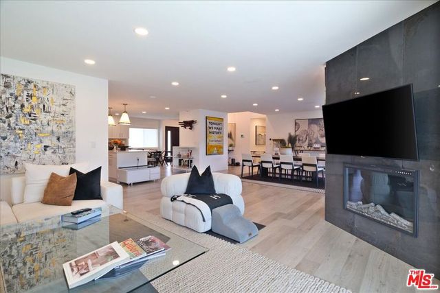 20326 Alerion Place, Los Angeles, CA 91364