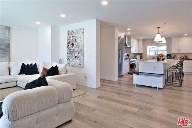 20326 Alerion Place, Los Angeles, CA 91364