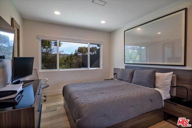 20326 Alerion Place, Los Angeles, CA 91364