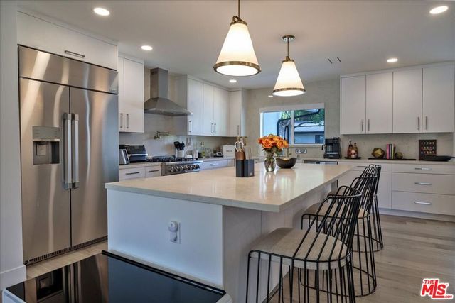20326 Alerion Place, Los Angeles, CA 91364