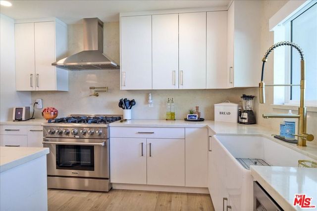 20326 Alerion Place, Los Angeles, CA 91364
