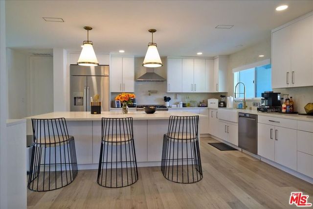 20326 Alerion Place, Los Angeles, CA 91364