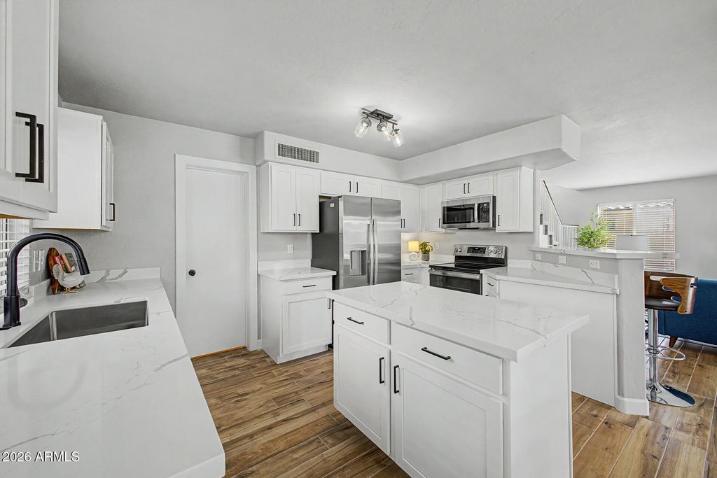 495 W DOUGLAS Avenue, Gilbert, AZ 85233 — photo 5