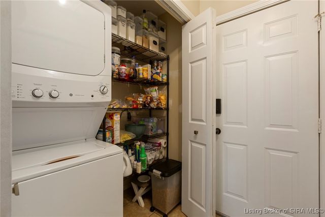 8504 Twin Springs Drive, Sellersburg, IN 47172