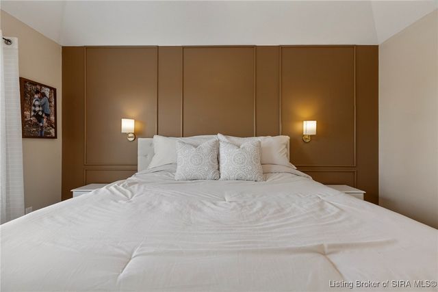 8504 Twin Springs Drive, Sellersburg, IN 47172