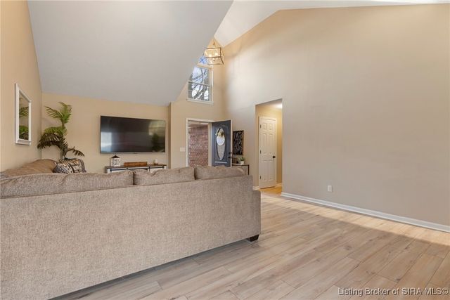 8504 Twin Springs Drive, Sellersburg, IN 47172