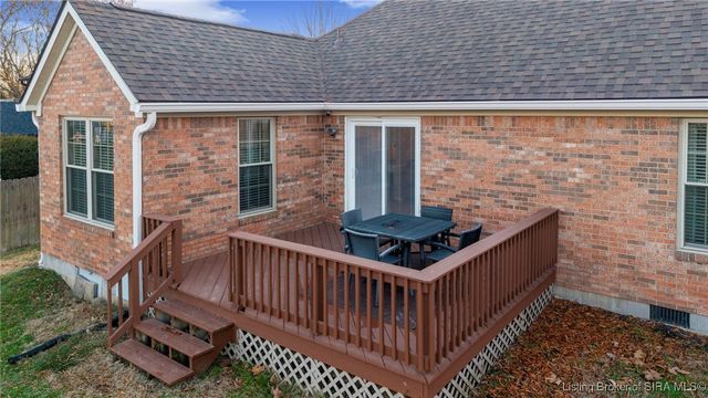 8504 Twin Springs Drive, Sellersburg, IN 47172