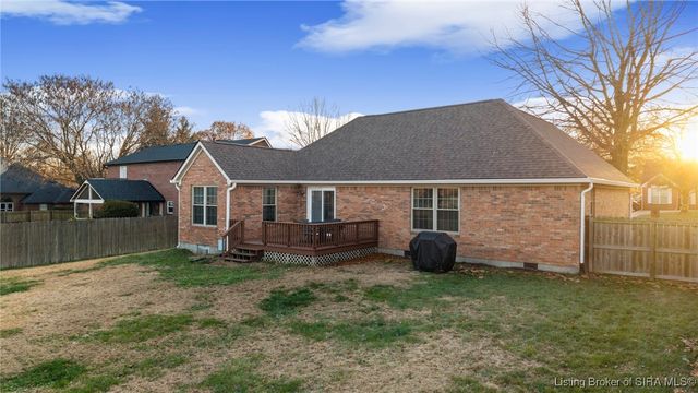 8504 Twin Springs Drive, Sellersburg, IN 47172