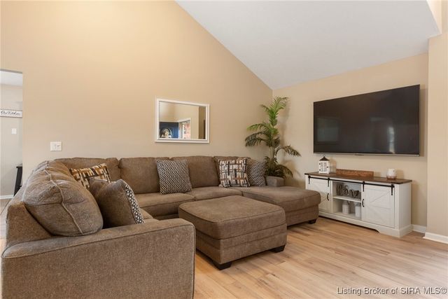 8504 Twin Springs Drive, Sellersburg, IN 47172