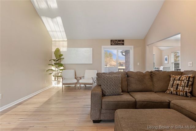 8504 Twin Springs Drive, Sellersburg, IN 47172