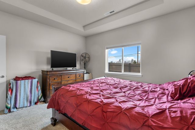 591 SW Cassidy Avenue, Madras, OR 97741