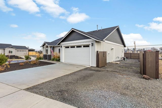 591 SW Cassidy Avenue, Madras, OR 97741