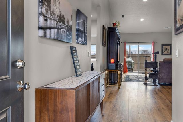 591 SW Cassidy Avenue, Madras, OR 97741