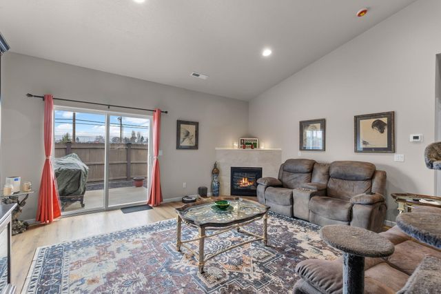 591 SW Cassidy Avenue, Madras, OR 97741