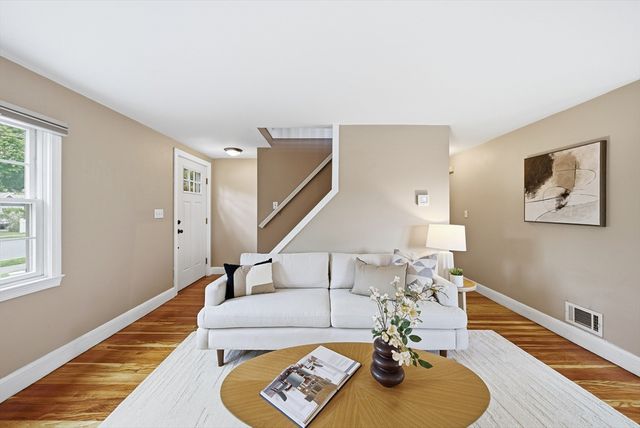 28 Myopia Rd, Stoneham, MA 02180