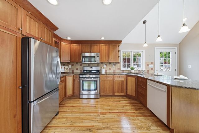 28 Myopia Rd, Stoneham, MA 02180