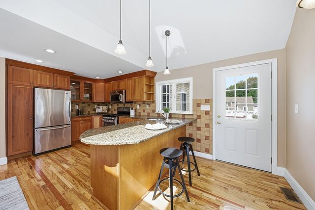 28 Myopia Rd, Stoneham, MA 02180