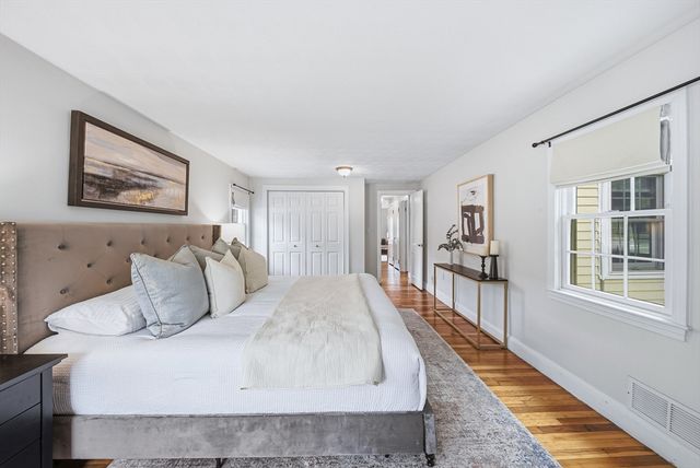 28 Myopia Rd, Stoneham, MA 02180