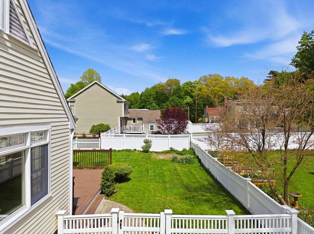 28 Myopia Rd, Stoneham, MA 02180