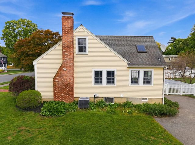 28 Myopia Rd, Stoneham, MA 02180