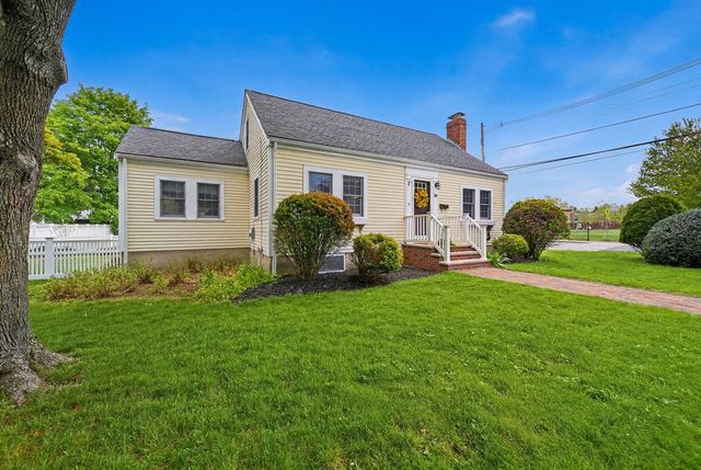 28 Myopia Rd, Stoneham, MA 02180